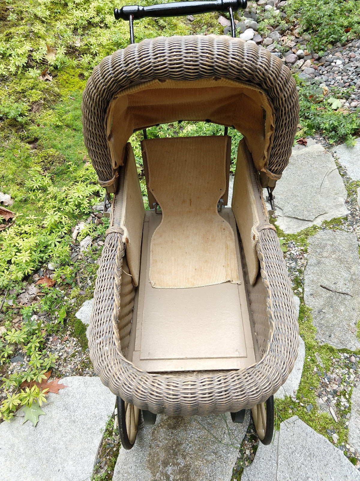 Antique Wicker Baby Doll Buggy Carriage Stroller Original Condition Very Clean