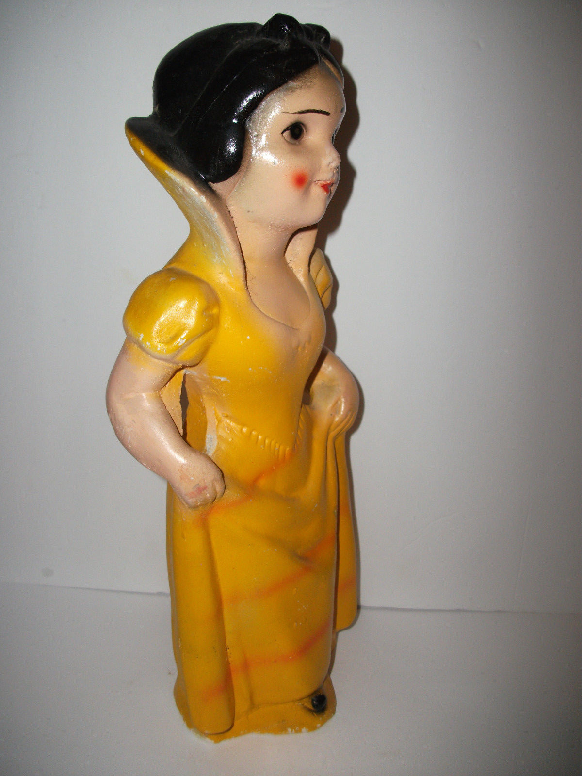 ...1940'S VINTAGE SNOW WHITE CHALK WARE FIGURINE
