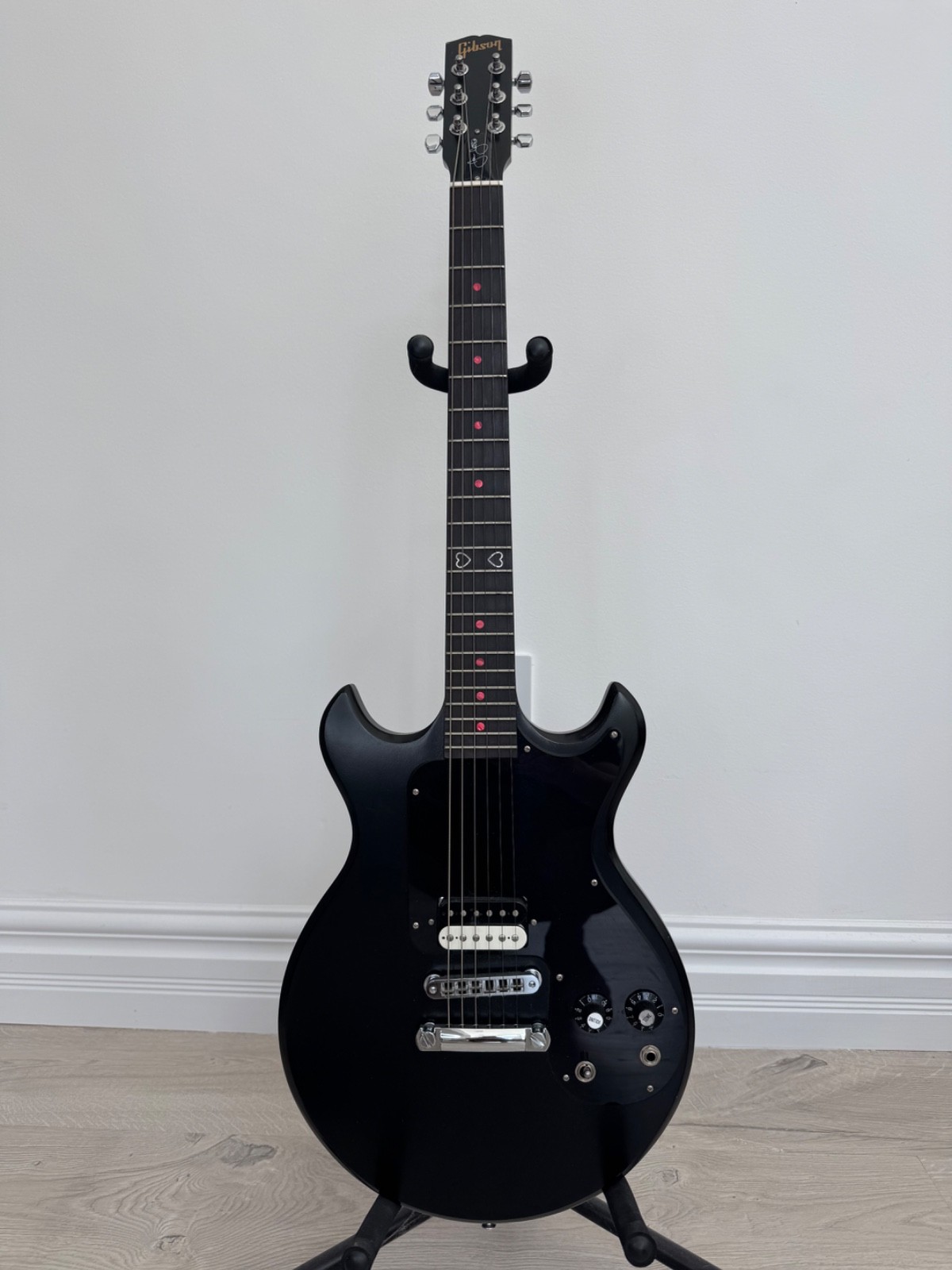 ギター Gibson melody maker ebony Gibson Joan Jett Blackheart Melody Maker 2010 - Satin Ebony
