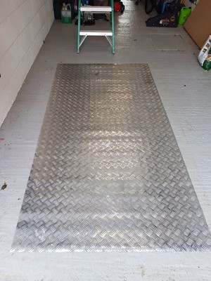 METRAX Pre-Cut Rubber inlay Shelf Mat Van Racking Suit 750w Shelving Units