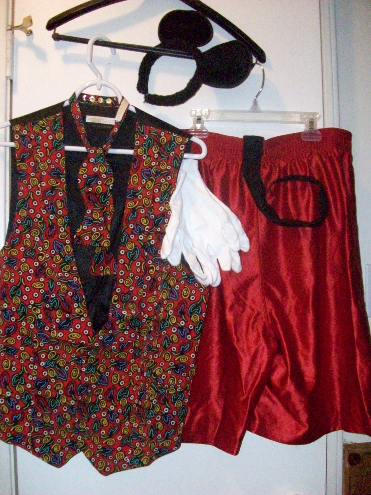 Mickey & Minnie COUPLES Costumes Size Large with Accessories