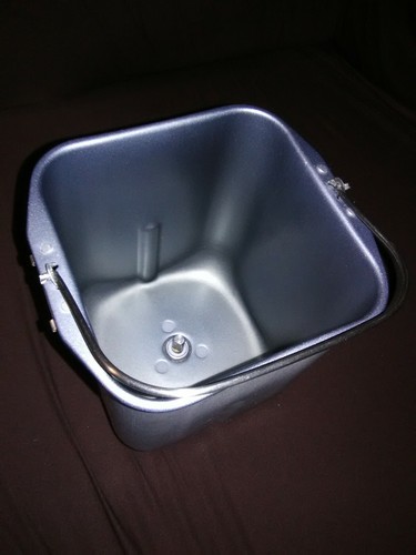 Welbilt Bread Maker Machine Loaf Pan Model ABM8200 ABM8200 NO PADDLE