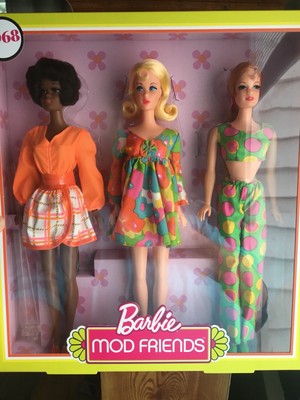 barbie mod friends gift set