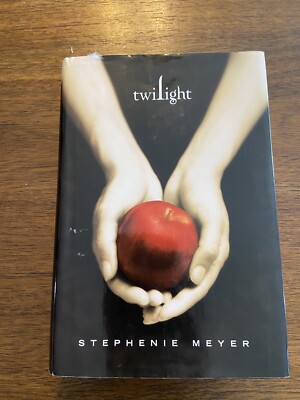 SIGNED Twilight By Stephenie Meyer 1st Edition Third Printing 2005 HCDJ