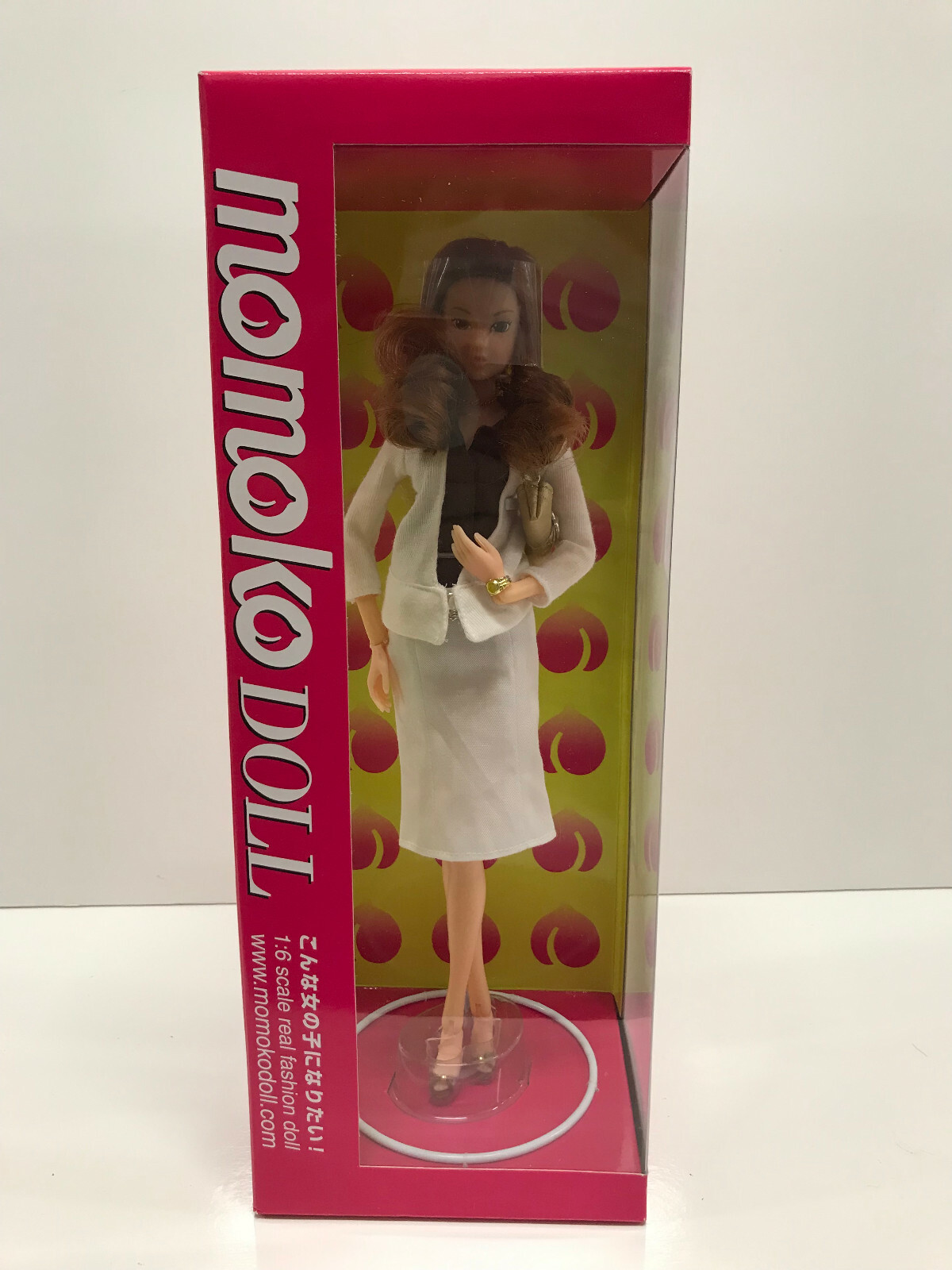 momoko ナイントゥファイブ／Nine to Five Momoko Nine to Five brunette with lovely curling hair white