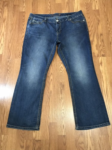 Seven7 Women's Jeans Bootcut SZ 24 Inseam 32 Medium Wash Embellished Pockets