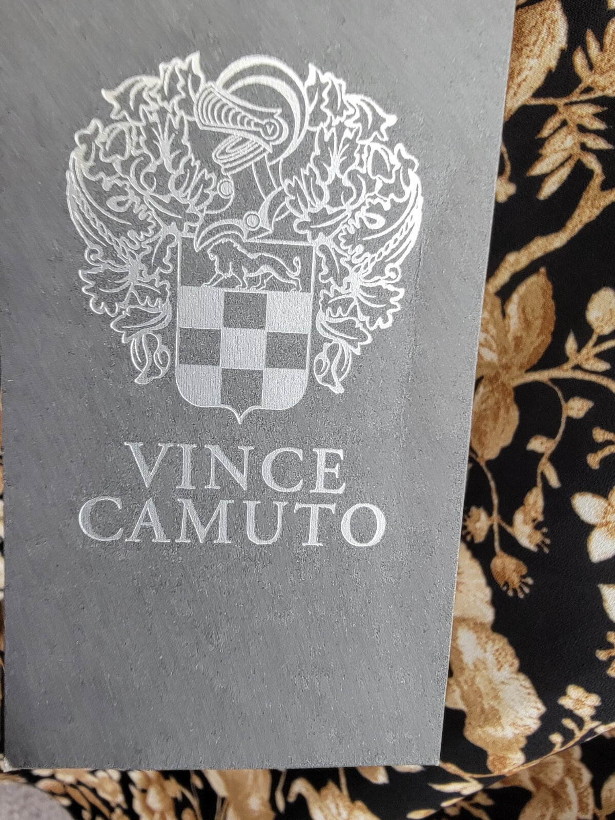 Vince Camuto Floral-Print Flutter-Sleeve Top Women's M Multi V-Neck Pullover - Picture 13 of 14