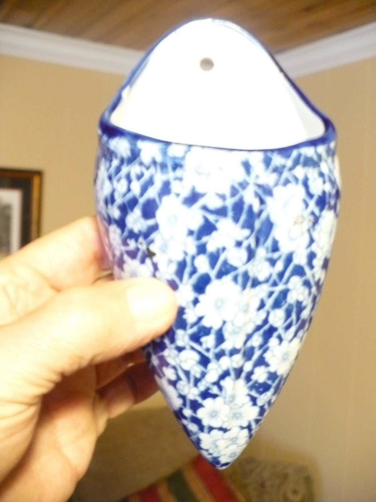 Vtg Chintzware Wall Pocket 8 inch Blue and White Porcelain