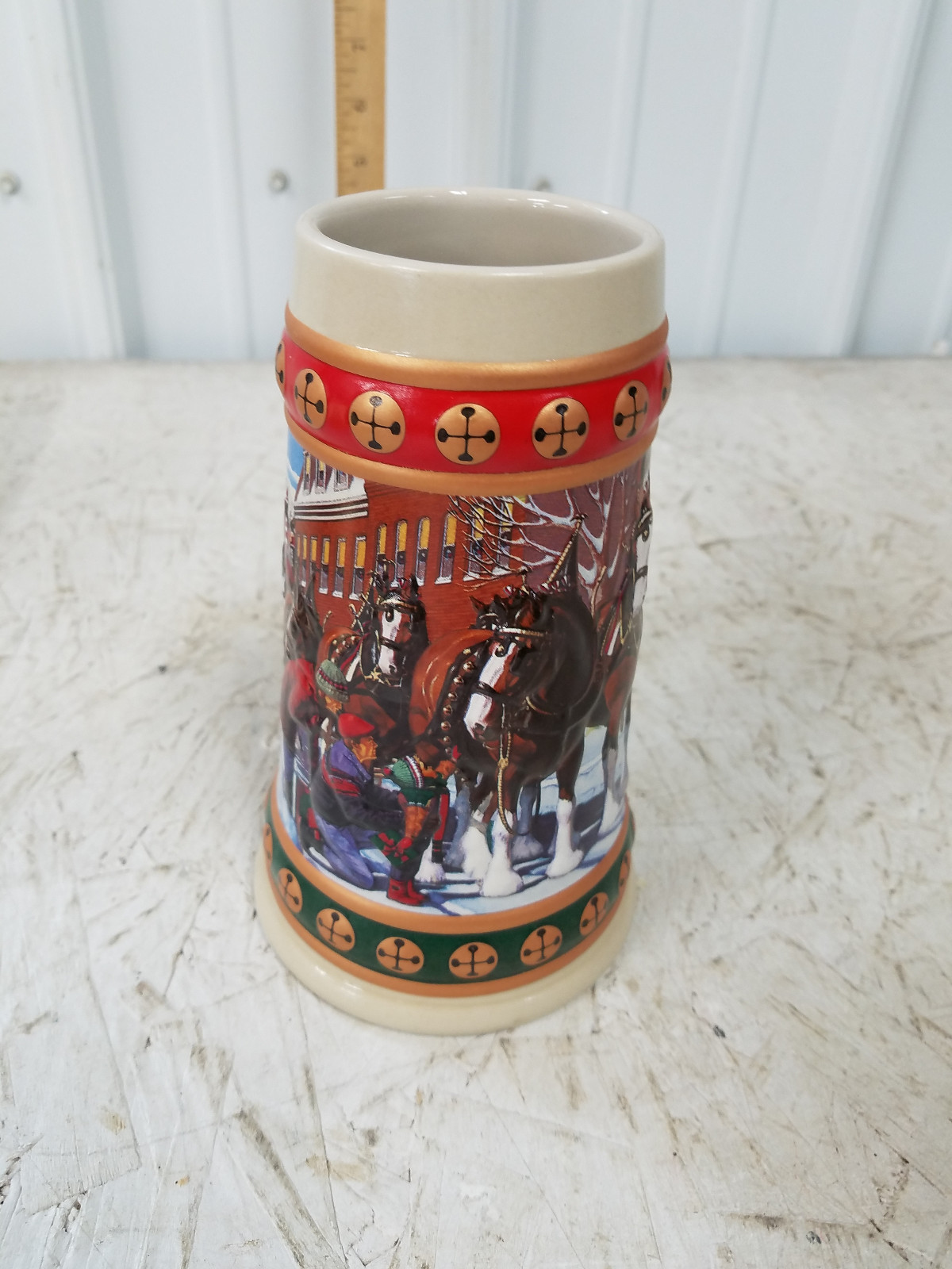 Budweiser Anheiuser Busch 1993 Clydesdale Hometown Holiday Beer Stein
