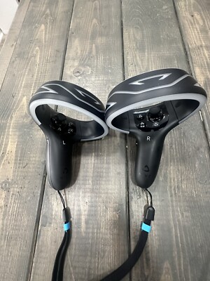 HTC Vive Cosmos PAIR Replacement OEM Left And Right Controller 2Q3Z200 2Q3Z100