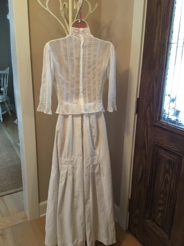Vintage, White 1900’s Period Style Skirt & Blouse Great For Museum or Display