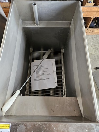 PITCO SRTG LIQUID PROPANE GAS 17.5GAL RETHERMALIZER SCRATCH & DENT