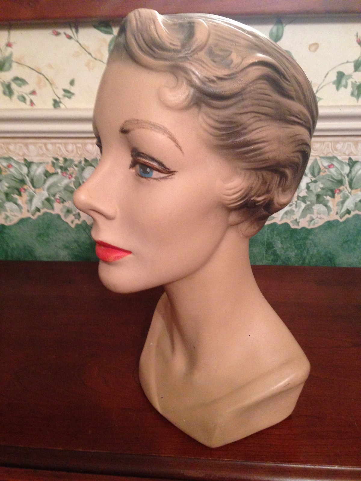Original Vintage 1940s Lady Mannequin Head / Chalkware Millinery Display