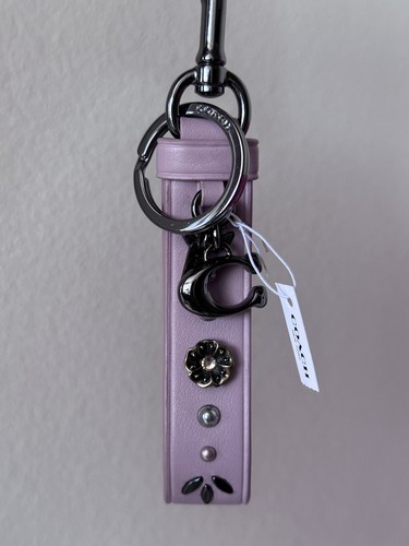 coach ティーローズ　ブルー　キーホルダー COACH® | Crystal Tea Rose Bag Charm