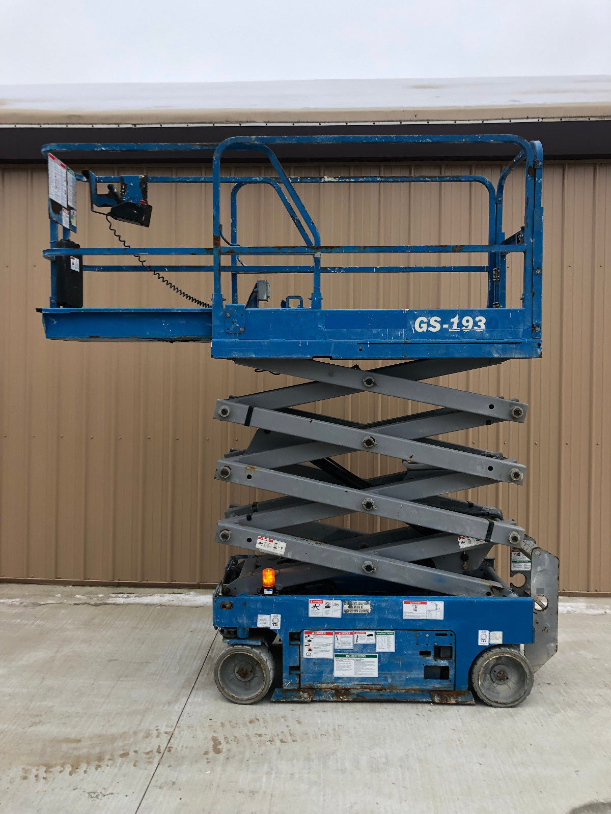 2013 Genie GS-1930 19' Electric Scissor Lift Aerial Manlift Platform 24V