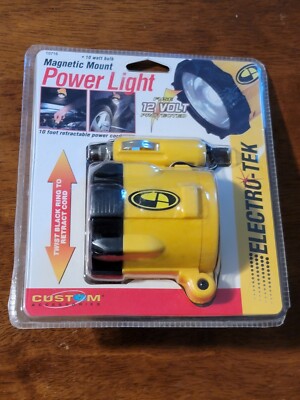 Electro-Tek Magnetic Mount Power Light 12 Volt Retractable Cord 10716 NIP