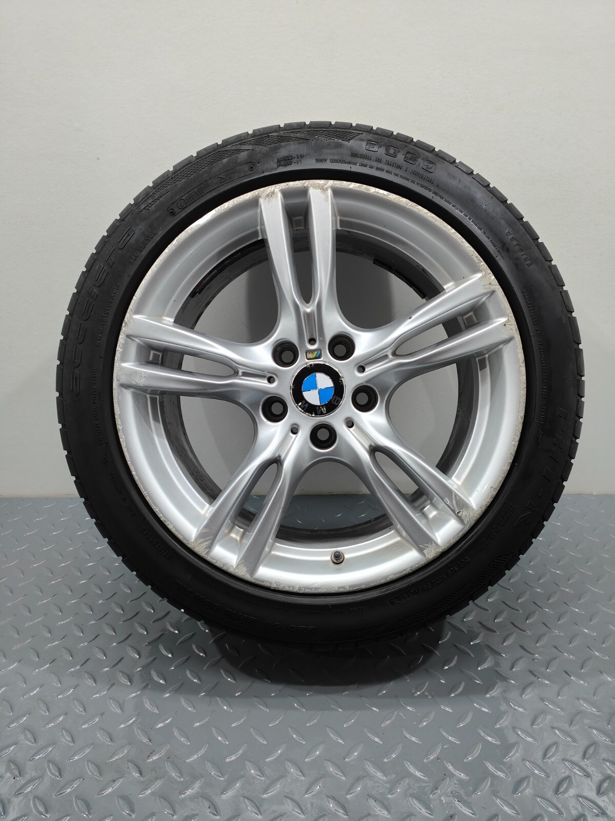 1UPJ-74409048]BMW X5(FE30)タイヤ ホイール 1本③ 285/45R19 中古 【E70】