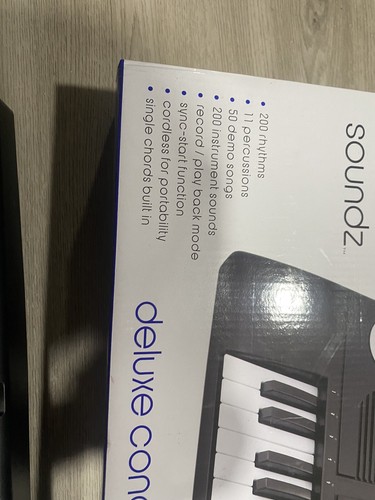 electric keyboard piano