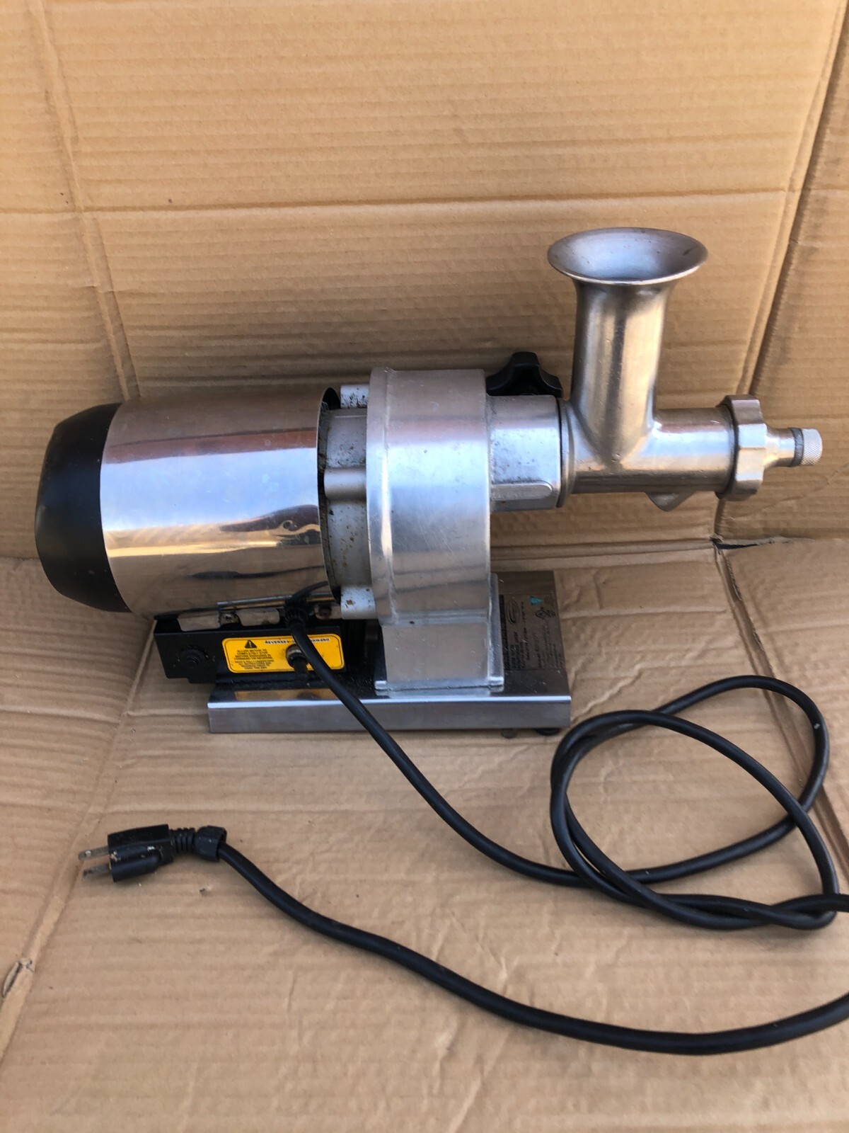 SAMSON COMMERCIAL WHEATGRASS SUPER JUICER MODEL 08-5000