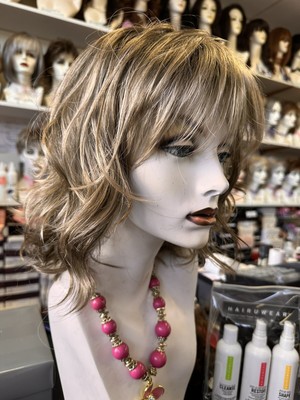 Raquel Welch Wig  STOP TRAFFIC  SS 12/20 SS Toast Mono Crown Reg. $275.  
