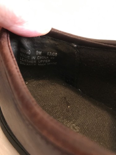 Clarks womens leather slip on zipper loafer shoes size 9 Brown