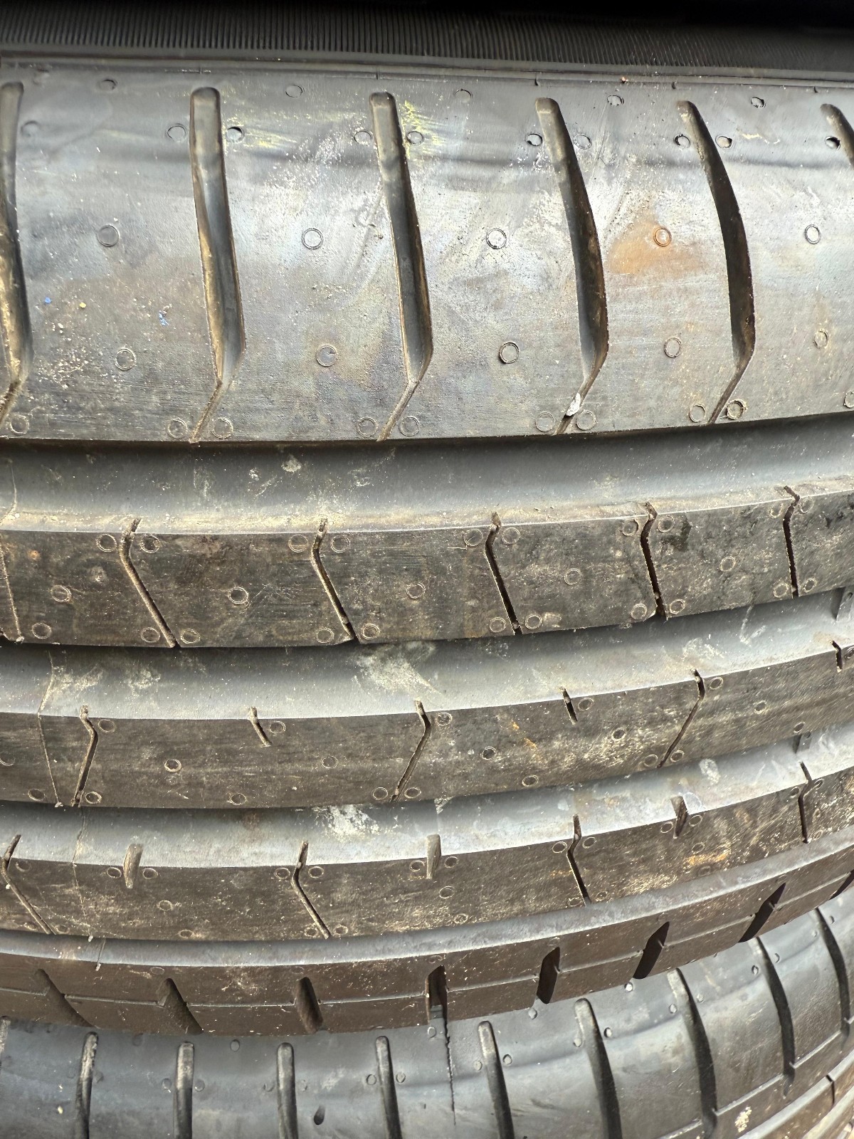 New 235 50 19 Pirelli, P Zero, VOL, PNCS, 103V, x1 Tyre (F1_tyres) YD147