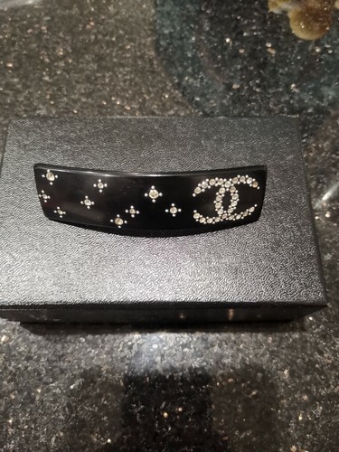 本日中のみの価格！CHANEL❤︎ヘアクリップ❤︎スワロフスキー　正規品購入❤︎ 本日中のみの価格！CHANEL❤︎ヘアクリップ❤︎スワロフスキー