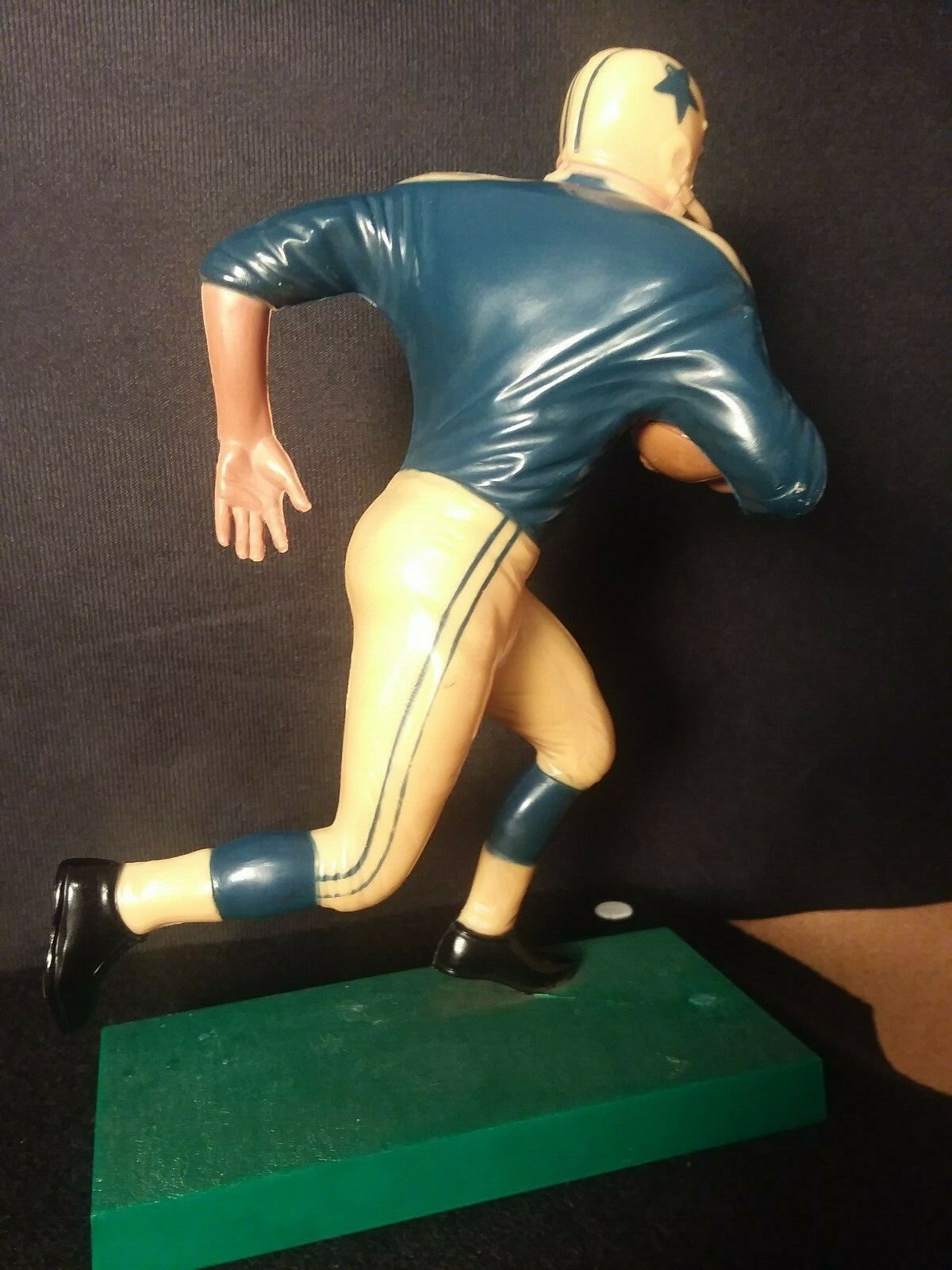 Dallas Cowboy - Running Back - Hartland Statue
