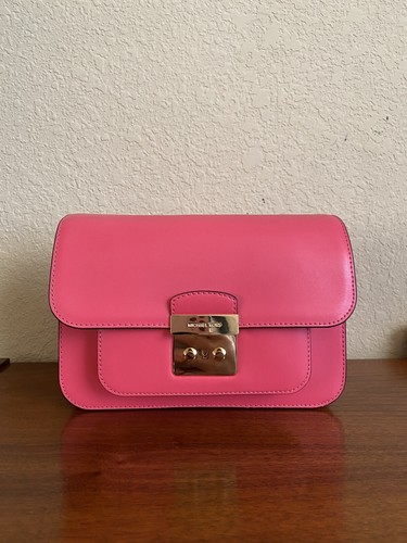 特価！MK Sloan Editor Flora Applique Wallet On A Chain 特価！MK Sloan Editor Flora Applique Wallet On A Chain