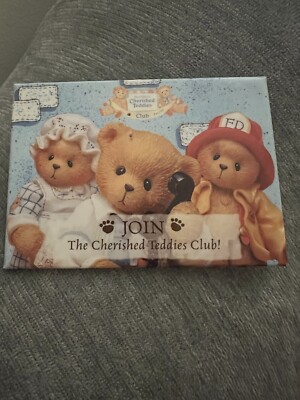 1996/1997 Enesco Cherished Teddies JOIN The Cherished Teddies Club Pin W/ Stand