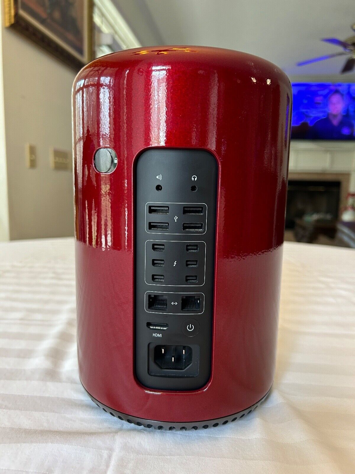 Cherry Red 2013 Apple Mac Pro 2.7GHz 12-core / 128GB / 4TB Cherry Red 2013 Apple Mac Pro 2.7GHz 12-core / 128GB / 4TB