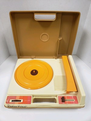 best gift for engagement for girl