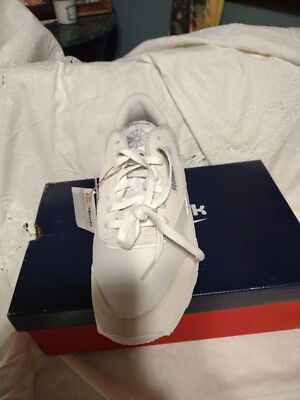 Mens size12.5 us Reebok Running Sneakers/ Course A PED  white/ Grey