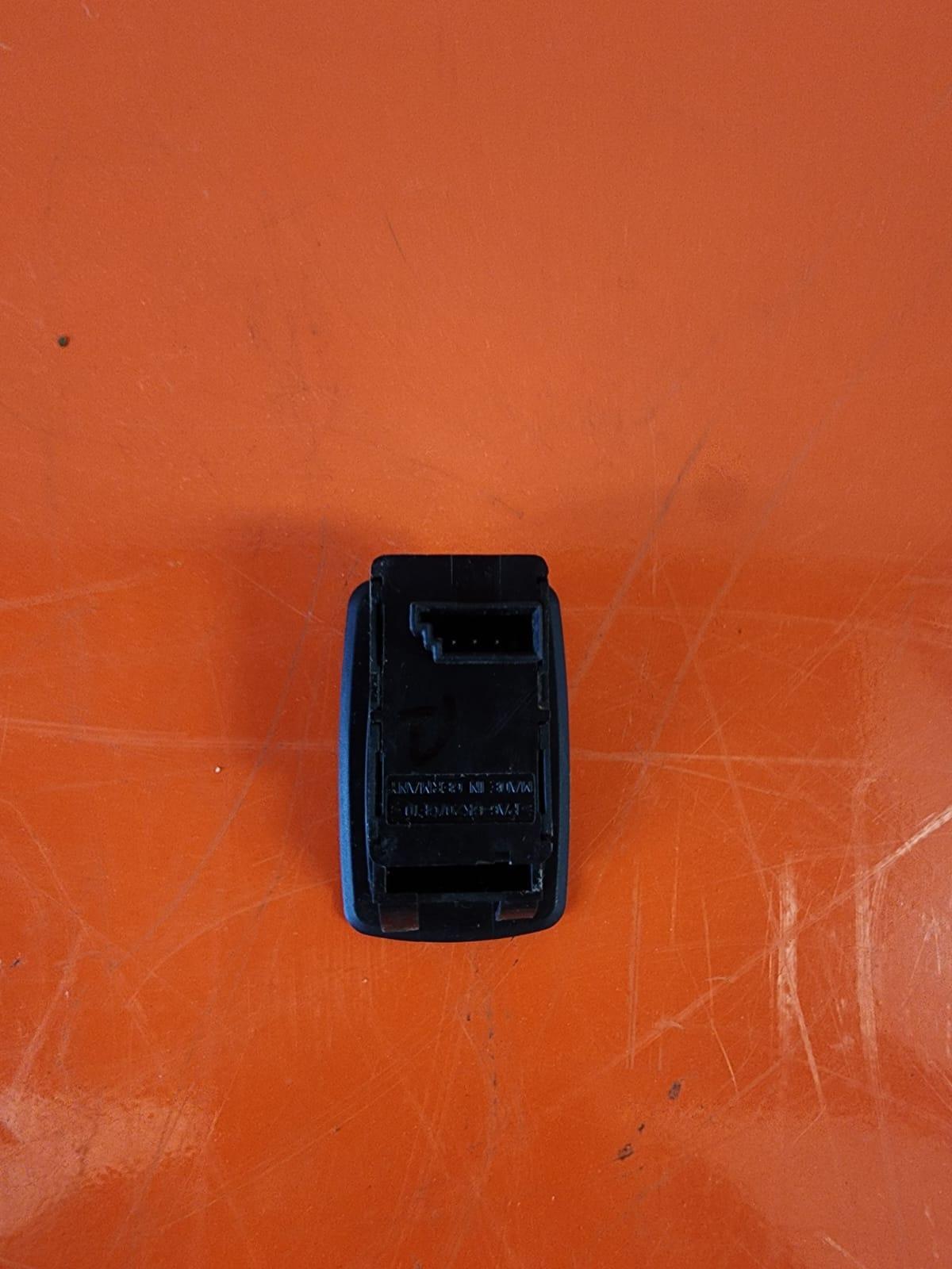 2005 Bmw 3 Series POWER WINDOW SWITCH RH REAR E90 SEDAN 03/05-01/12 61316945874 image 3