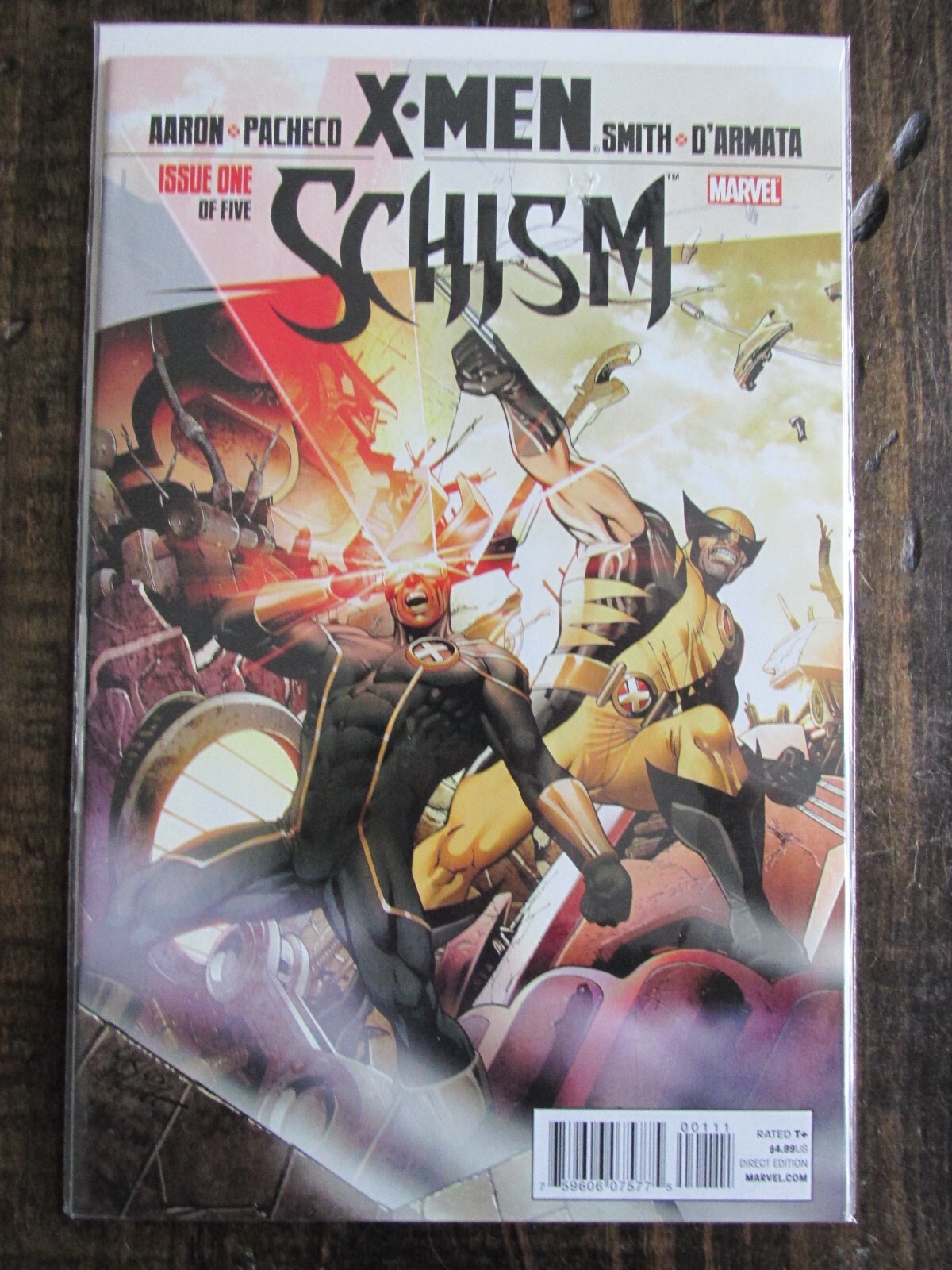 Marvel 2011 X-MEN SCHISM Comic Book #1 First Issue of 5 Part