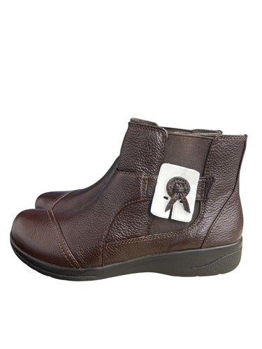 Clarks Women's Cheyn Work Ankle Bootie, Dark Brown Leather, 5.5 M US