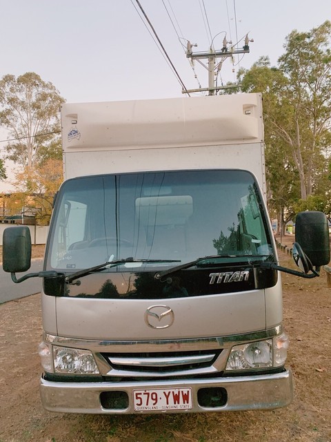 Mazda titan 2001