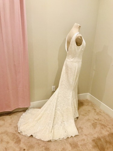 Pre-owned Vera Wang Authentic  Malory Lace Wedding Dress Size 10 Msrp $4190 In White