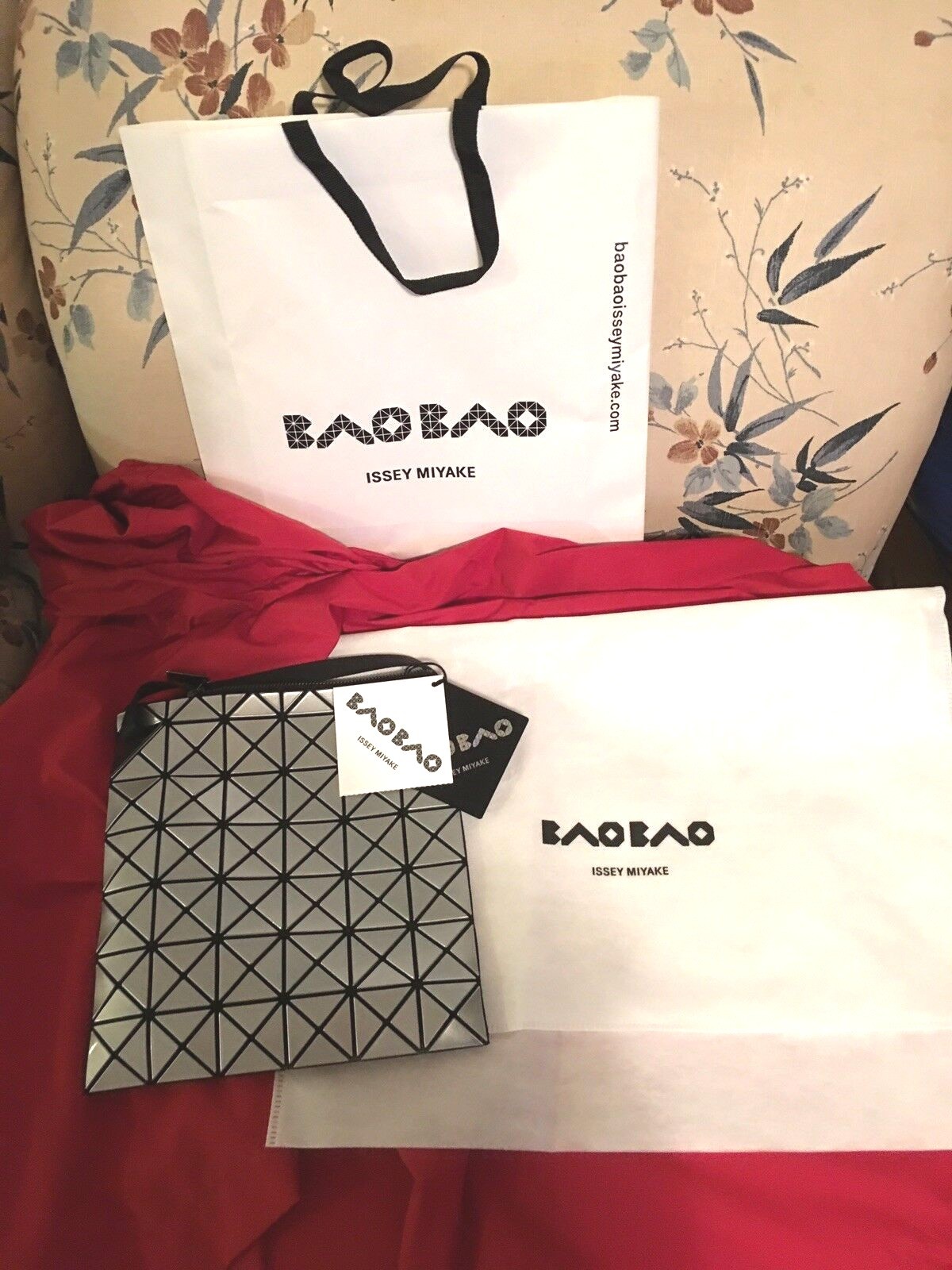 BAOBAO PRISM シルバー　トートバッグ BAO ISSEY MIYAKE BAOBAO PRISM トートバッグ シルバー BB91