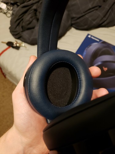 Sony Playstation 4 GOLD Wireless Headset 500 Million Limited Edition PS4