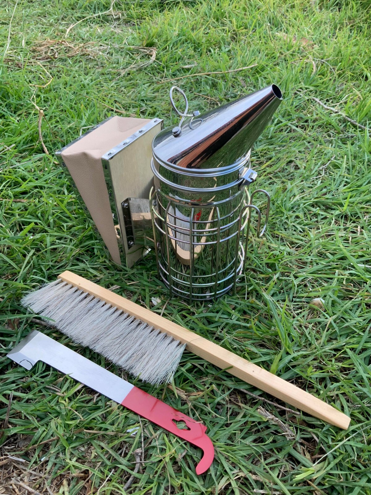 PACK LARGE BEE HIVE SMOKER HIVE TOOL BEE BRUSH BEE HIVE BEEKEEPING KIT