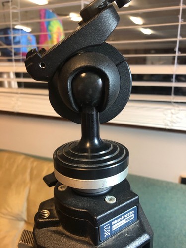 Bogen 3021 Manfrotto Tripod 055/KF01 With 322RC2 Grip BallHead