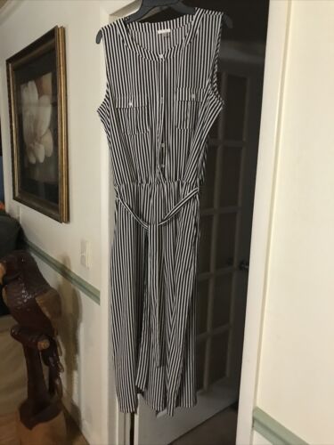 Spence Style black and white jumpsuit size 16