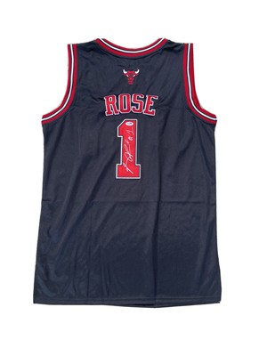 derrick rose autographed jersey
