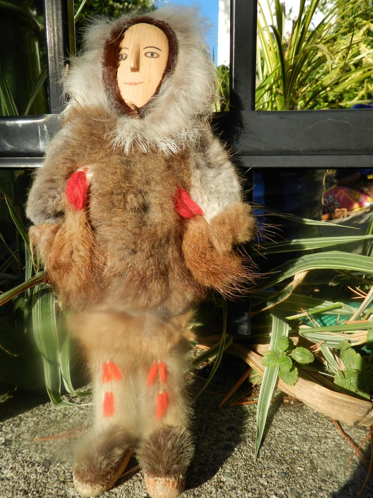 LOT(D)ESKIMO DOLL,WOOD Face Beaded Real Fur and Leather Hand Crafted VINTAGE