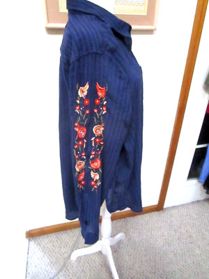 SONOMA-NAVY-EMBROIDERED/DISTRESSED-LONG SLEEVE-COLLAR-SHIRT TOP-SIZE-XL-WT-$40