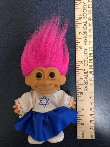 Jewish Hanukah Troll RUSS Doll Star Of David Dress Vintage with pink hair