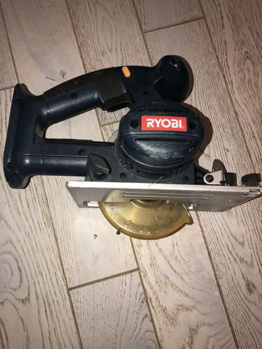 Ryobi Saw 18.0v Has No Battery, used for cutting wood.