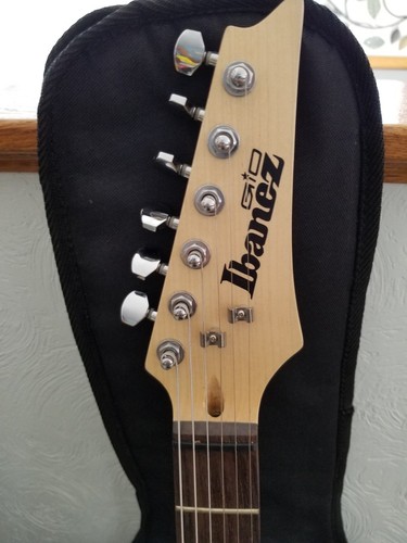 IBANEZ GUITAR/AMP COMBO  *MINT !!*