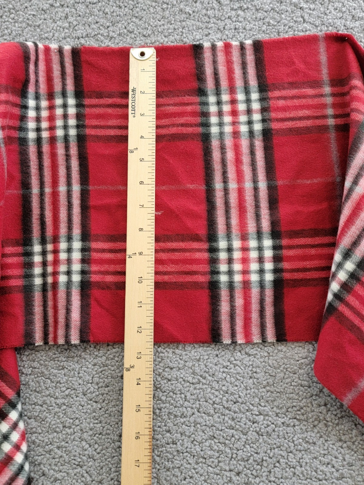 FRAAS Classic Plaid Cashmink Scarf Women's One Size True Red Fringe Edge - Picture 8 of 11